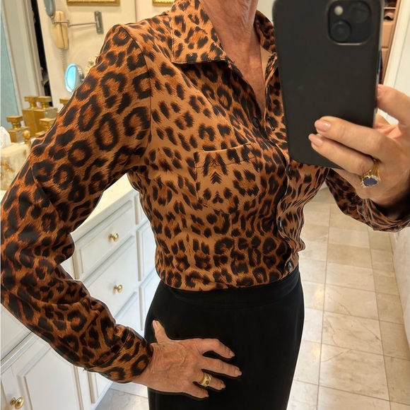 Leopard print button front turn back collar long sleeve Un Deux Trois blouse Sz6 - Picture 2 of 16